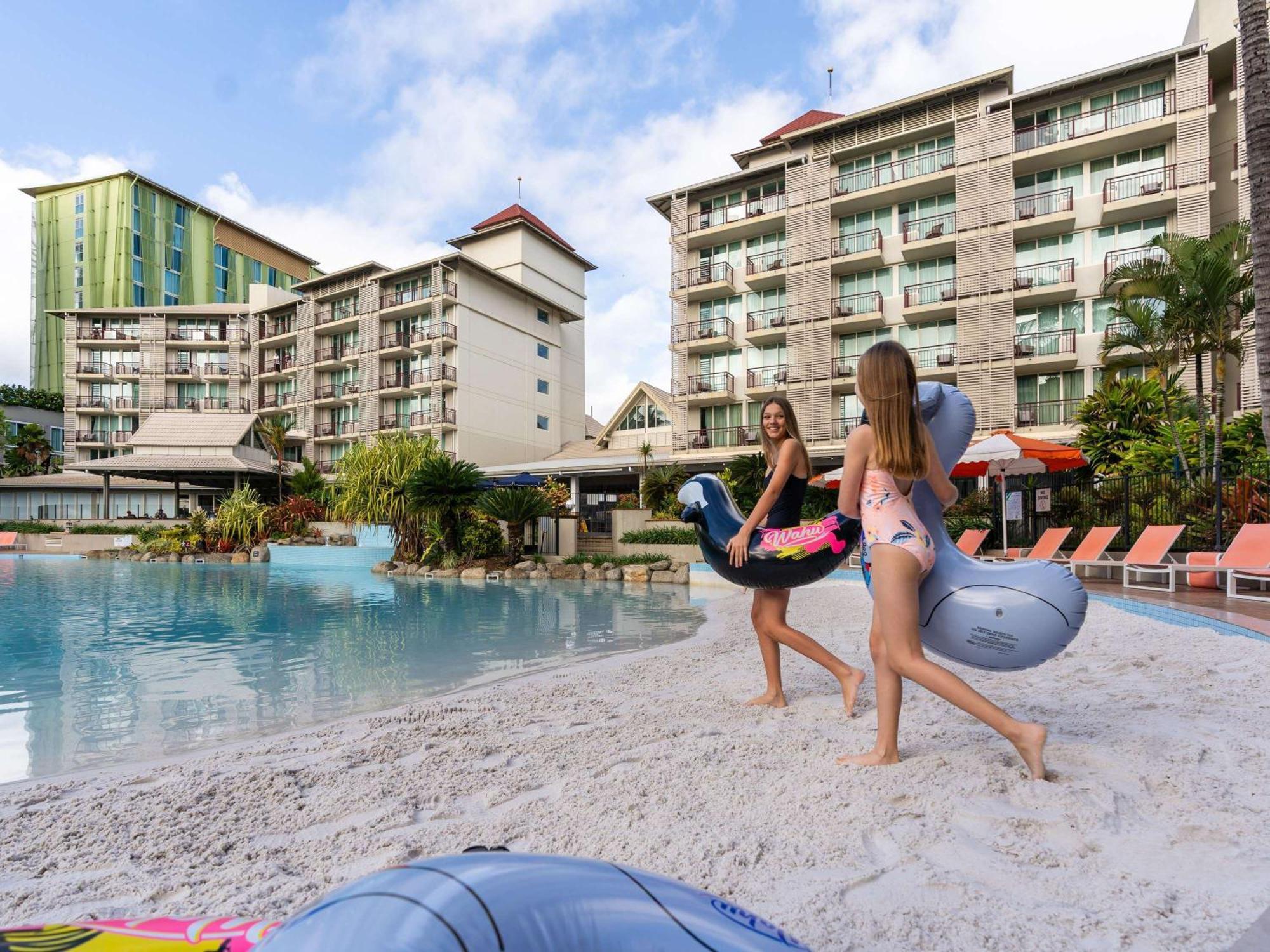 Novotel Cairns Oasis Resort Екстериор снимка